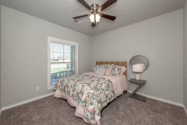 Main picture of 3605 Kenyon Dr
