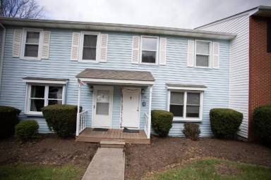 Main picture of 236 Pheasant Run Dr