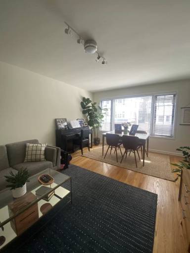 Main picture of 2649 Polk St