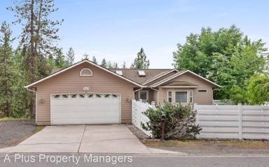 Main picture of 11012 N Lakeview Dr