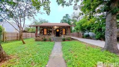 Main picture of 1246 W San Antonio St