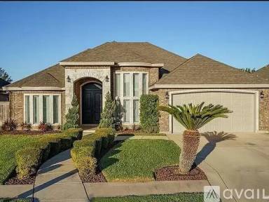 Main picture of 705 Oregano St
