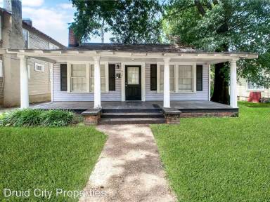 Main picture of 810 17th Ave