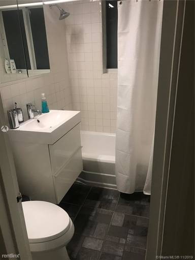Main picture of 1120 Venetian Way