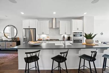 Main picture of 2014 Eva Pearl Dr