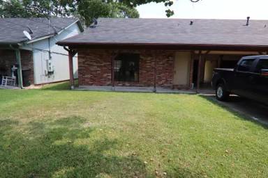 Main picture of 2719 Erwin St