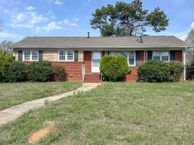 Main picture of 1923 Northbrook Dr
