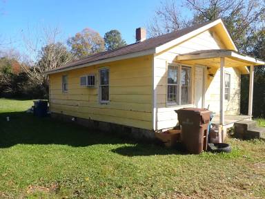 Main picture of 105 E Cole St