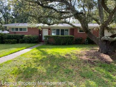 Main picture of 104 Navarre St