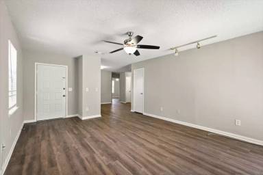 Main picture of 8950 Ivey Rd