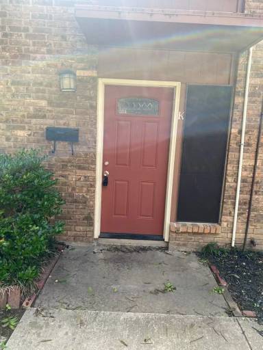 Main picture of 513 S Bowen Rd