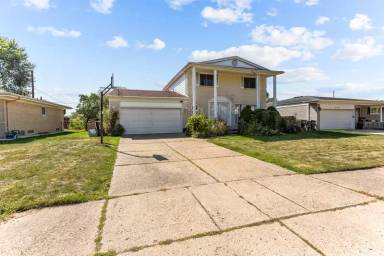 Main picture of 3516 Gordon Dr