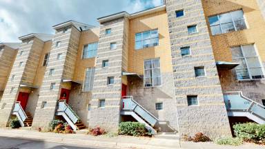Main picture of 2008 Atherton Heights Ln