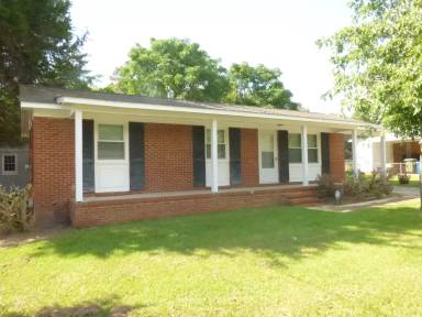 Main picture of 6494 Pleasant St