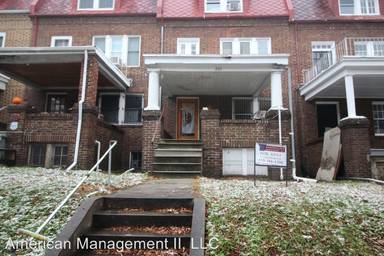 Main picture of 225 E 33rd St