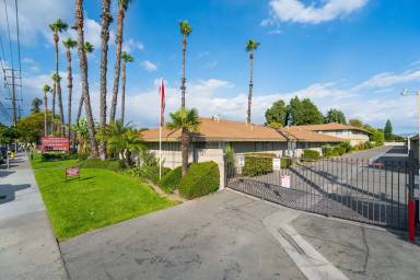 Main picture of Pinewood Park Apartments