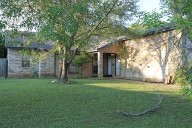 Main picture of 5215 Meadow Rise St