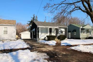 Main picture of 3710 Larchmont St