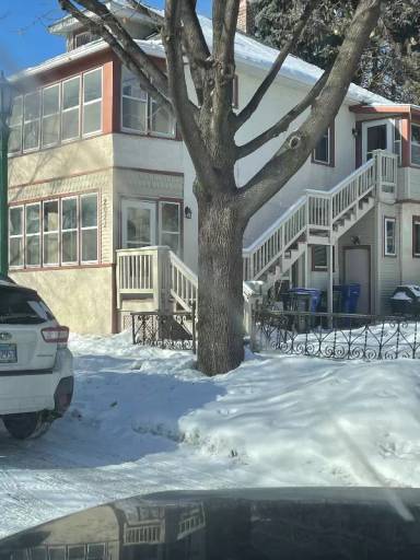 Main picture of 2071 Roblyn Ave