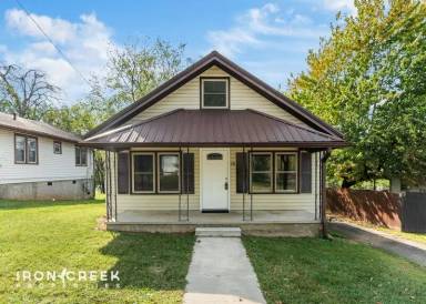 Main picture of 16 Pelzer St