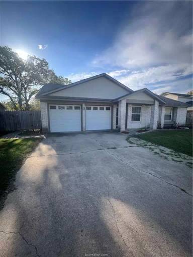 Main picture of 808 Val Verde Dr
