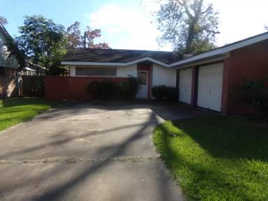 Main picture of 228 Pine St