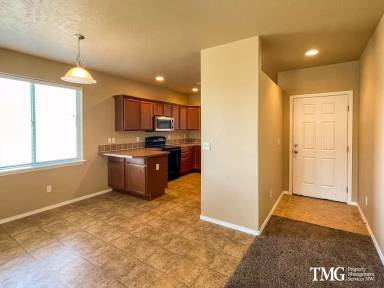 Main picture of 5825 Kona Dr