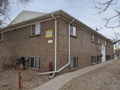 Main picture of 1908 Clinton St