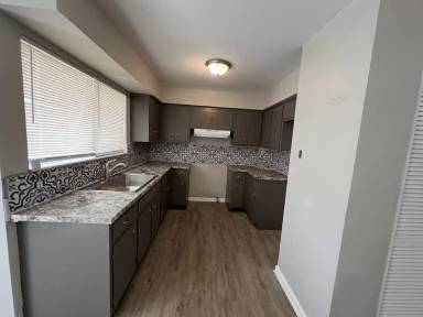 Main picture of 9412 Mount Auburn Ave