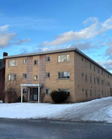 Main picture of 1867 Taylor Rd