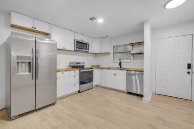 Main picture of 2907 Woodrich Dr