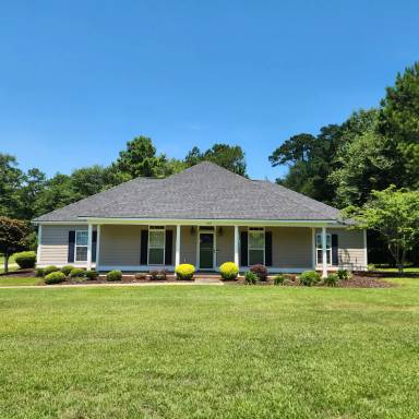 Main picture of 261 Willow Lake Dr