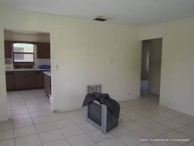 Main picture of 1281 SW 11th Ave