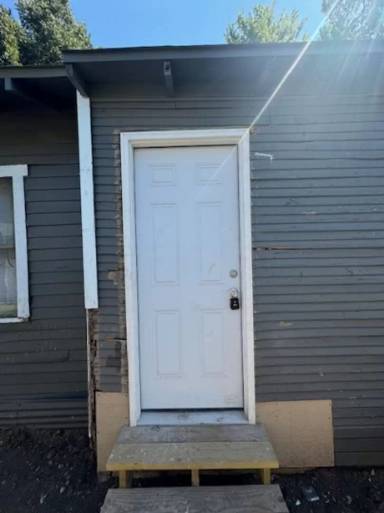 Main picture of 1732 NW 2nd St