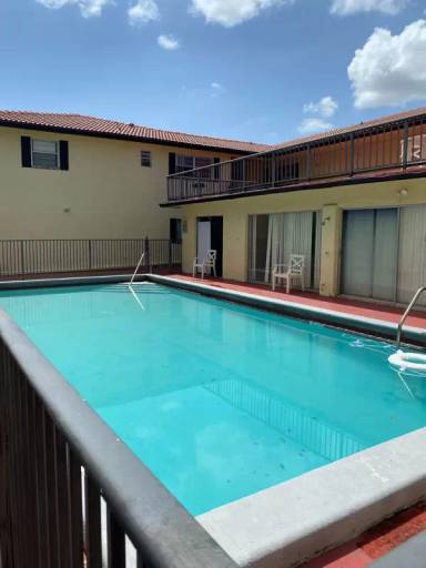 Main picture of 10701 Royal Palm Blvd