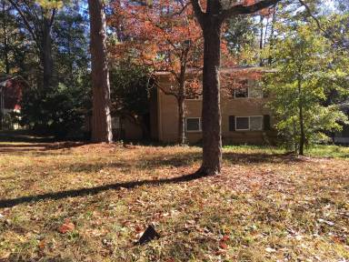 Main picture of 2906 Bradmoor Ct