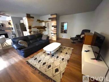 Main picture of 1281 Bonanza Ave