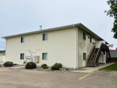 Main picture of 700 Walders St