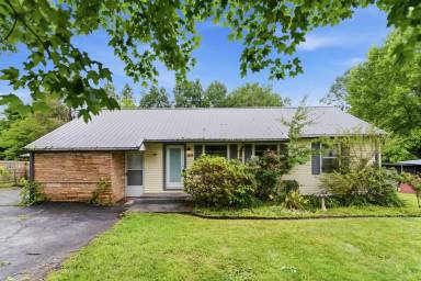 Main picture of 1415 Creekwood Dr