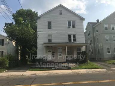 Main picture of 240 Clinton St