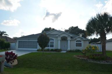 Main picture of 32 Franciscan Ln