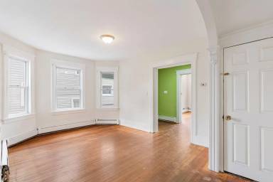 Main picture of 139 E 2nd Ave