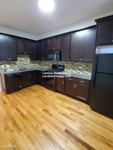 Main picture of 2957 N Milwaukee Ave
