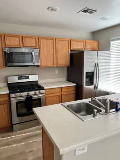 Main picture of 6079 Saint Petersburg Dr