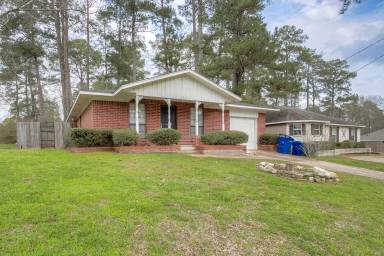 Main picture of 3011 Sand Dr