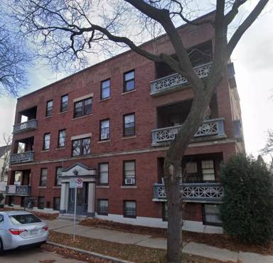 Main picture of 2007 E Linnwood Ave