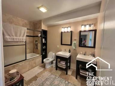 Main picture of 1116 W Leland Ave