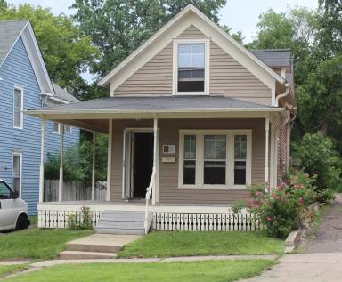 Main picture of 283 Bates Ave