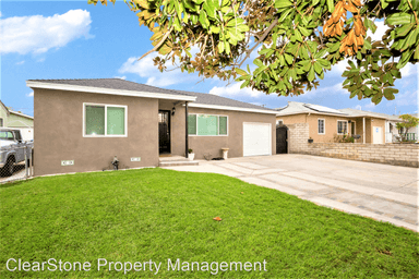 Main picture of 7431 Satsuma Ave
