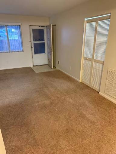 Main picture of 2560 Key St